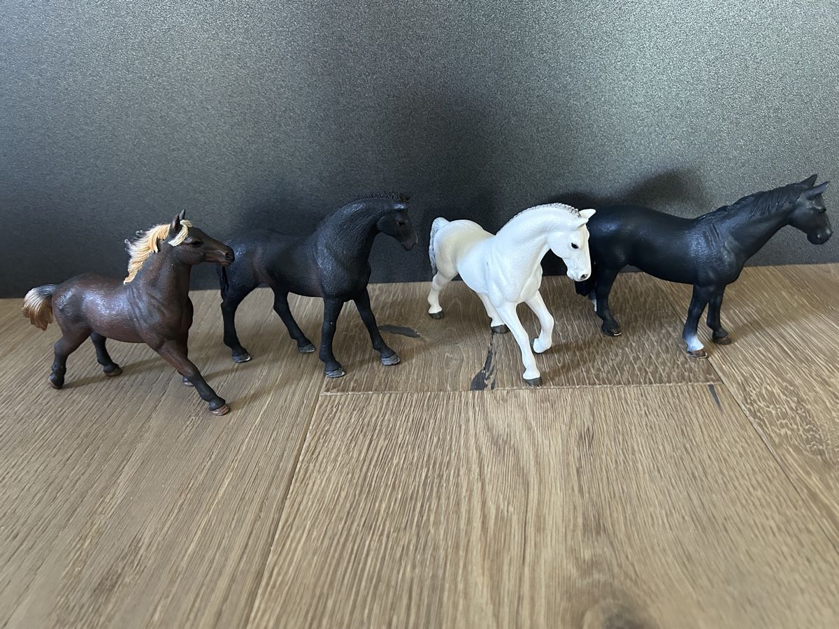 Schleich Giocattoli: Schleich Pferde – Usato da Winterberg ZH venduto da Amina023 1