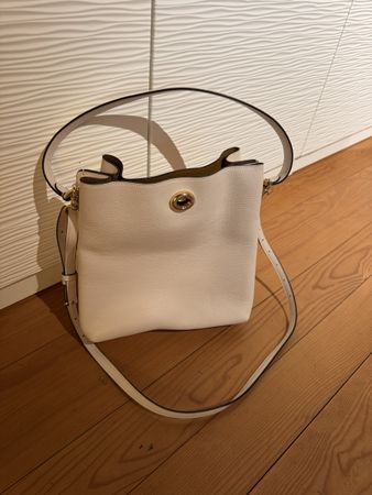 Wunderschöne Coach Handtasche, neu, Farbe Crème,