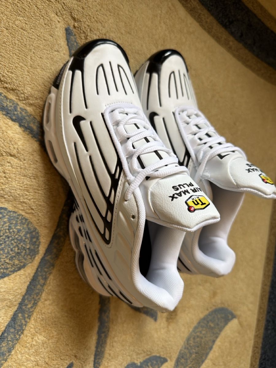 Herrenschuhe: Nike Air Max Plus TN - Blanc immaculé - Taille 40 – Neu und originalverpackt aus Fribourg von far_p8f5 1