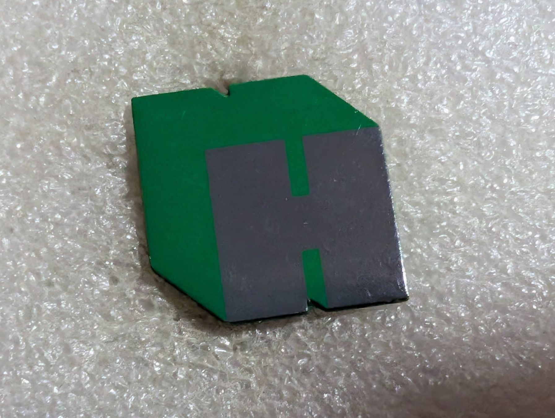 Placchette & Badge: Ansteckpin 243: H – Usato da Oppligen venduto da Pin-Fall-Shop