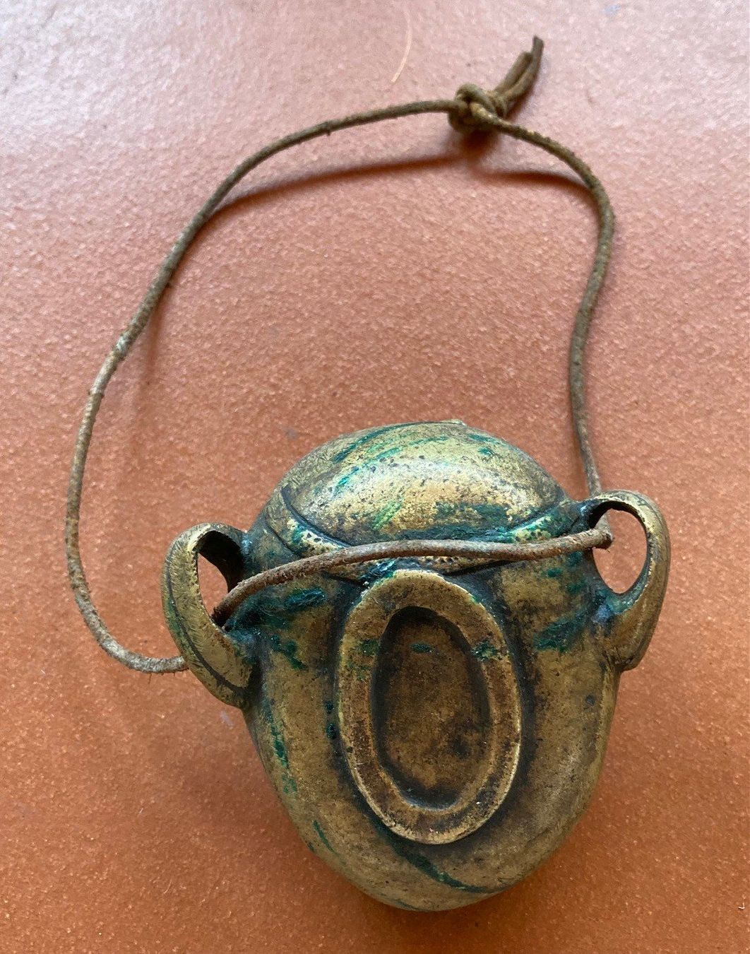 Statuette: Antikes Teufelsgesicht aus Messing – Usato da Orselina venduto da Vrenegonde 3