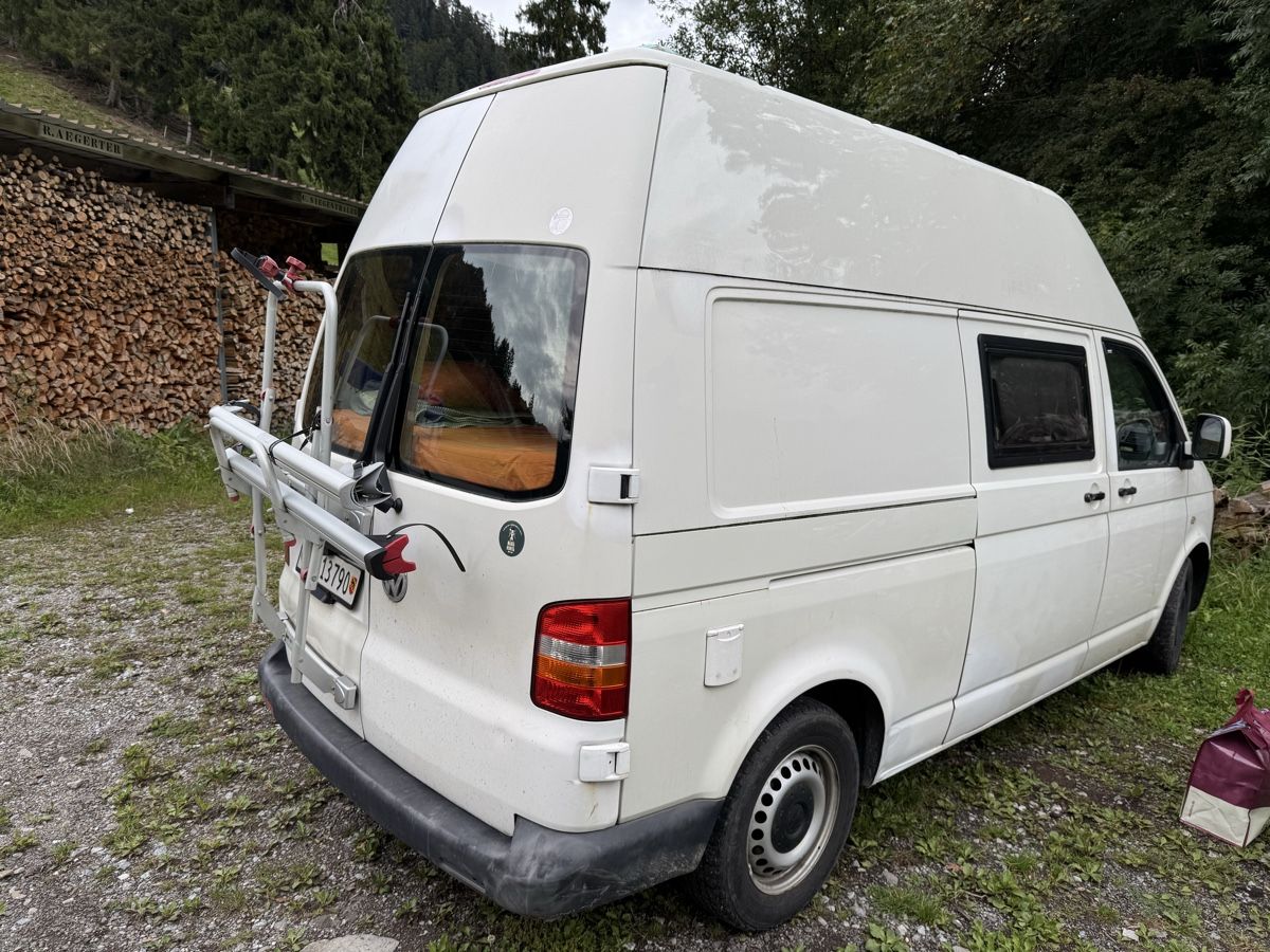 VW Veicoli da campeggio: VW T5 Transporter Wohnmobil-Chalet – Usato da Oberwil i. S. venduto da ulr_qy5d 1
