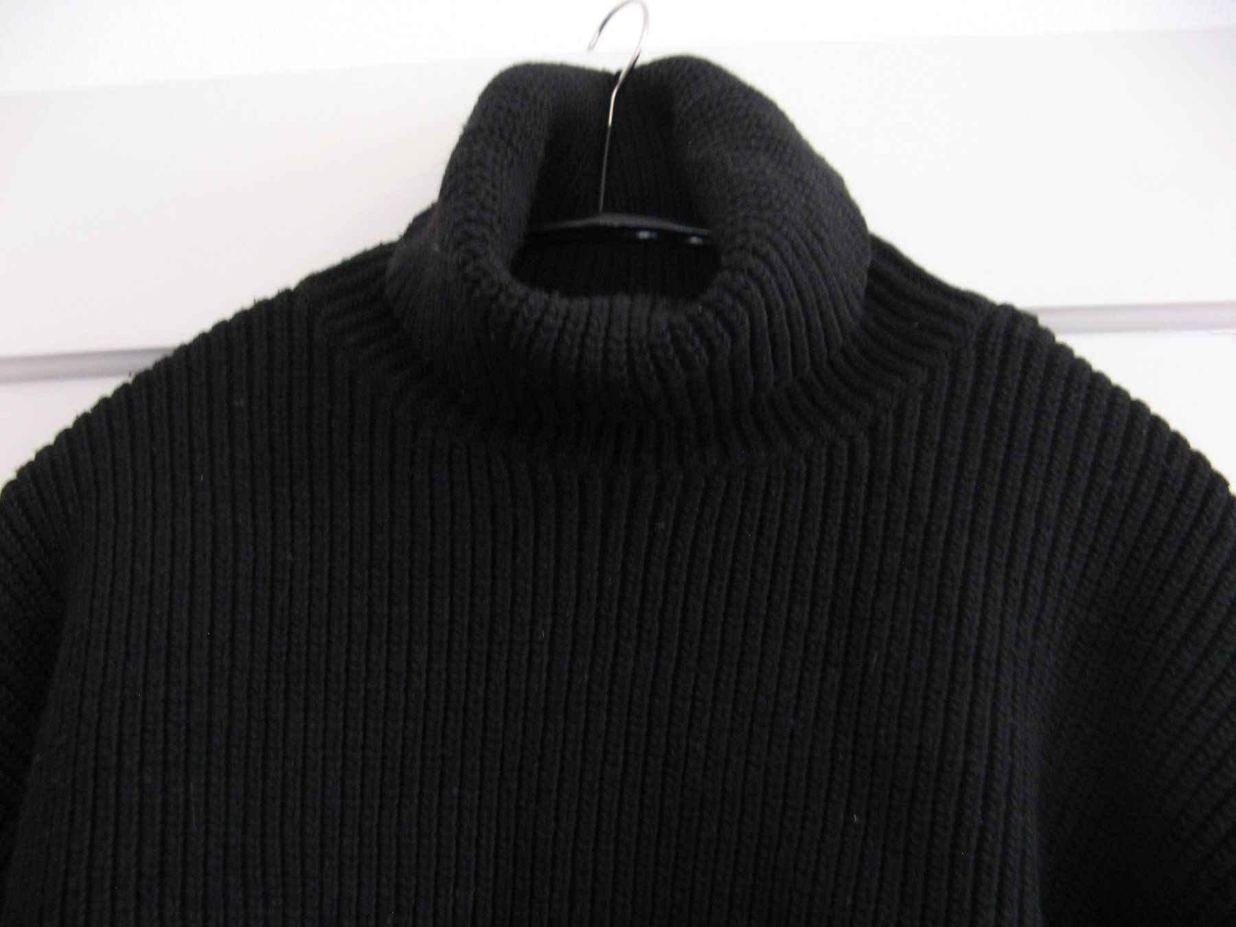Monki Maglioni & Felpe: Pullover schwarz Gr. M von Monkl – Usato da Zürich venduto da apil 1