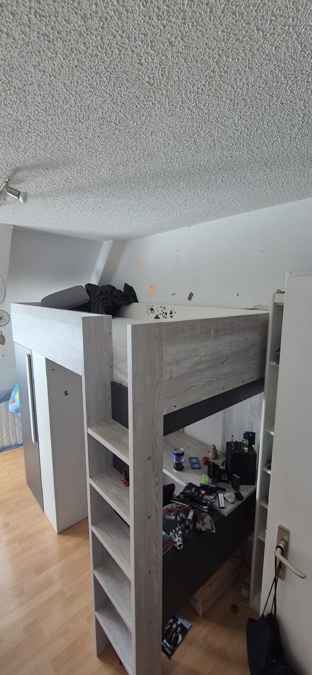 Lits: Hochbett mit Arbeitsplatz – D'occasion à Fehraltorf par ChrisLEGOLover 1