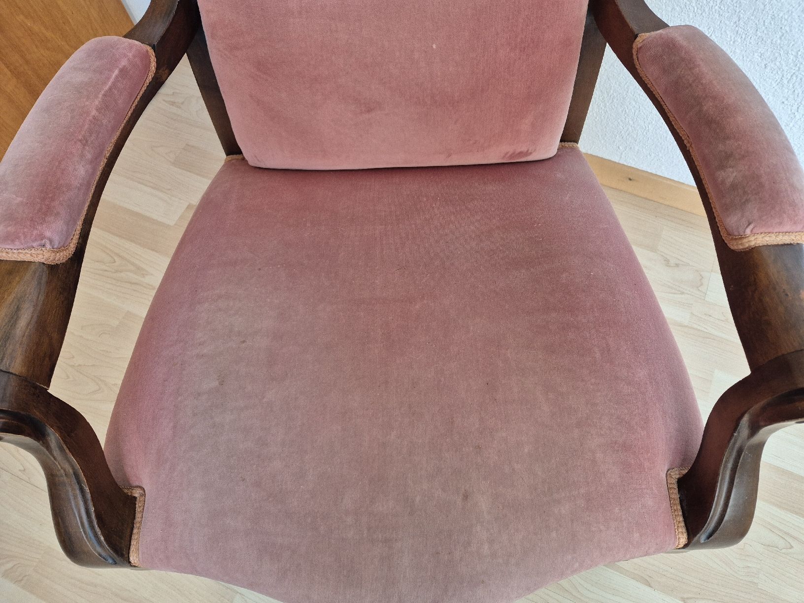 Poltrone: antiker Sessel – Usato da Herzogenbuchsee venduto da herzchae 5