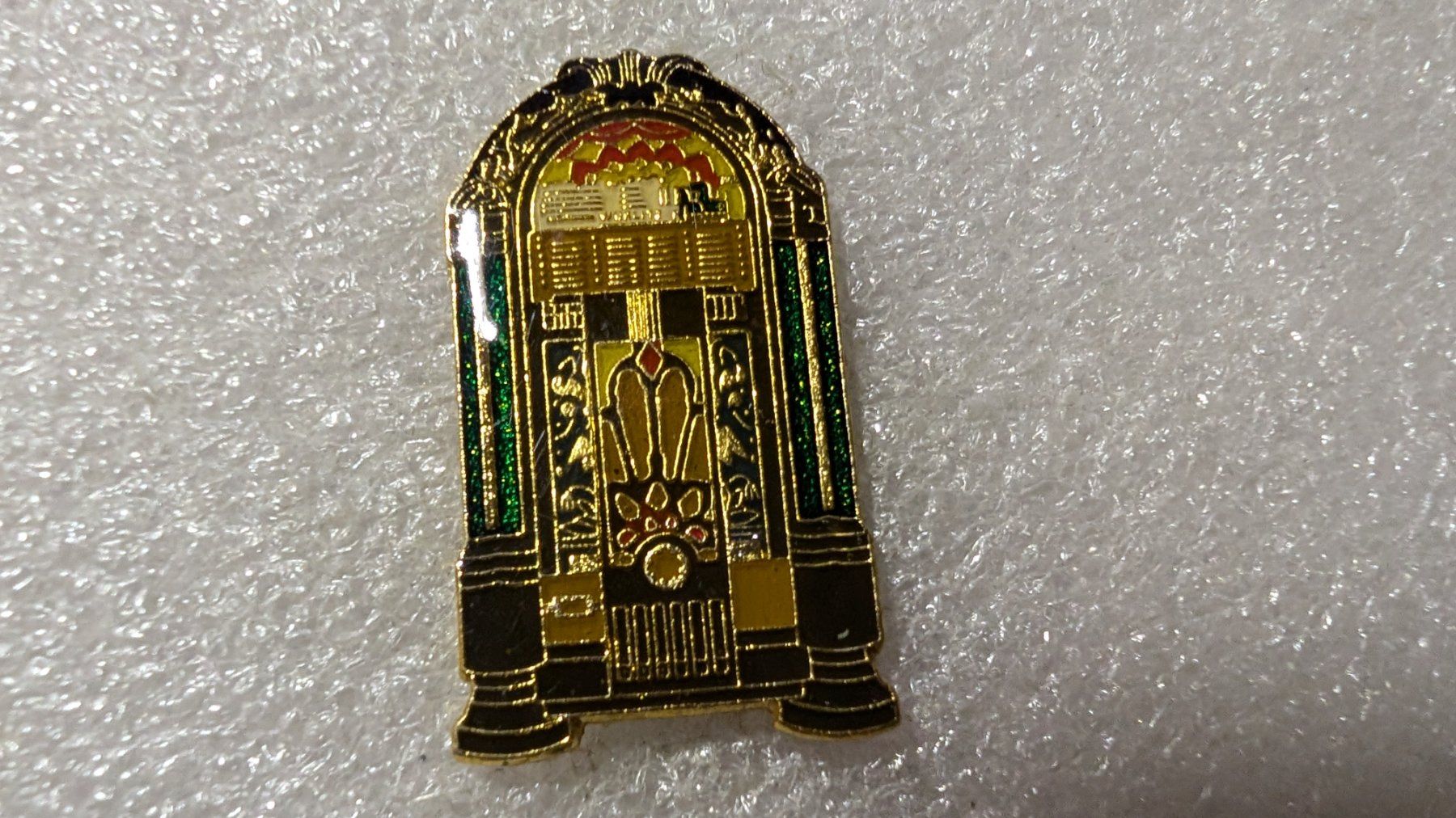 Placchette & Badge: Ansteckpin 208: Jukebox – Usato da Oppligen venduto da Pin-Fall-Shop
