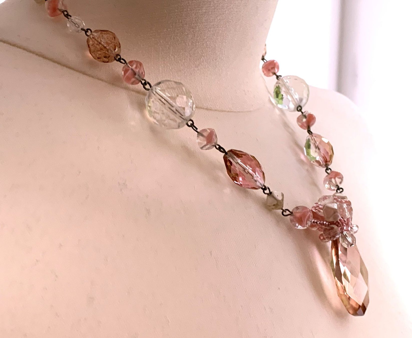 Catenine: ** HÜBSCHE HALSKETTE ROSA/TRANSPARENT/SILBER** – Usato da Starrkirch-Wil venduto da Evelyne222 7