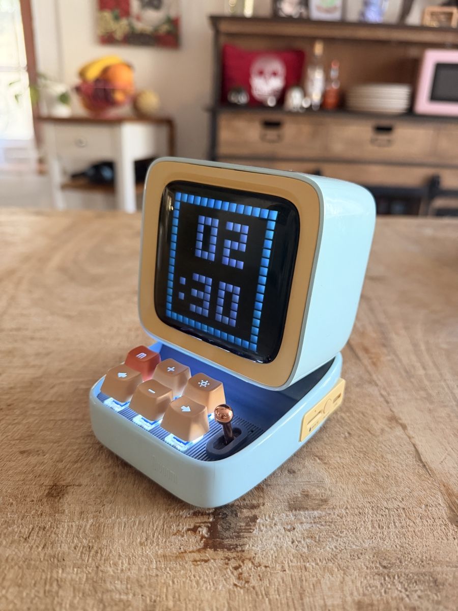 Divoom Casse acustiche: Divoom Ditoo Pixel Art Bluetooth Speaker – Usato da Sorvilier venduto da Ms.Meow