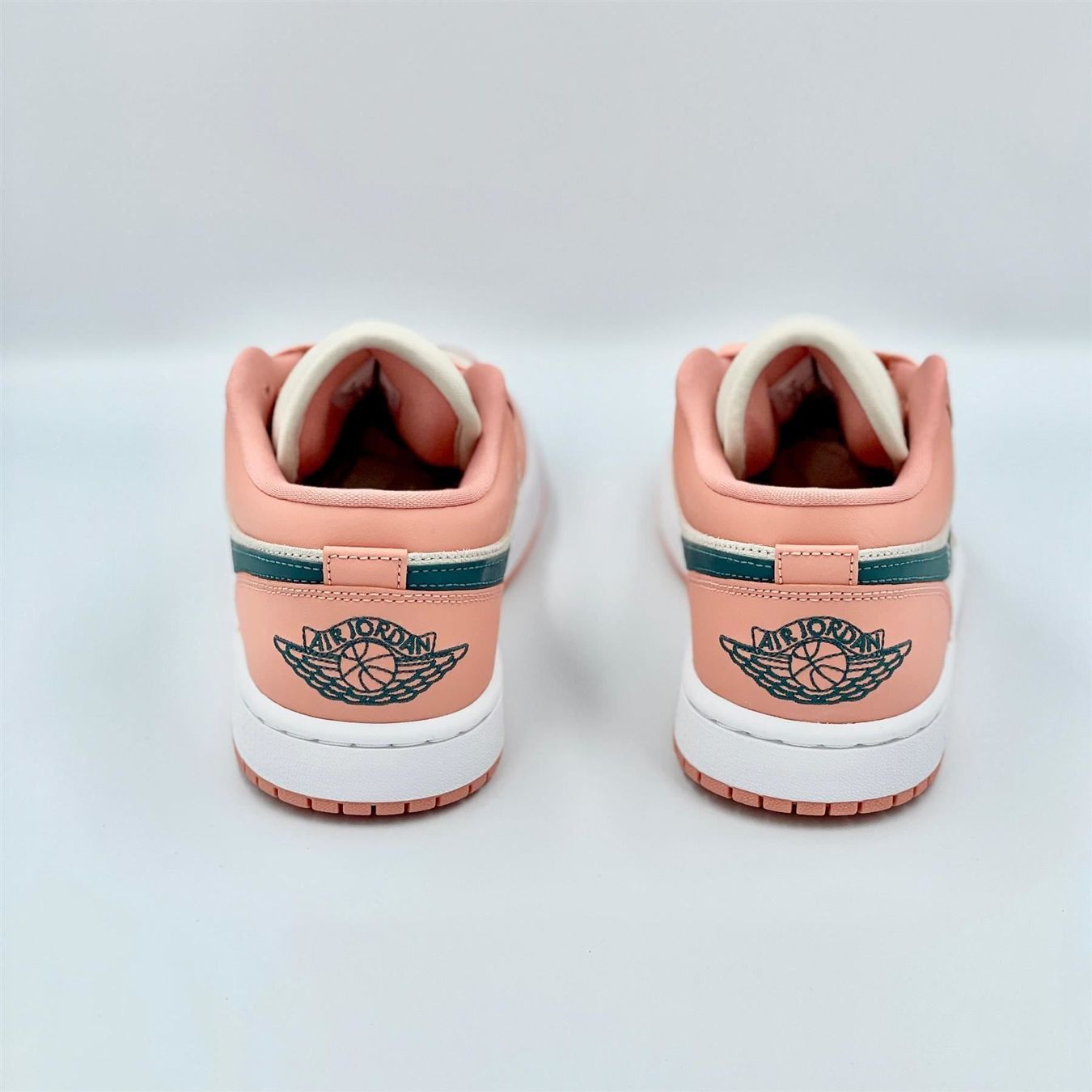 Jordan Scarpe da donna: Jordan 1 Low Madder Root EU 40 – Nuovo e nell'imballaggio originale da Erlinsbach venduto da sasneakers 4