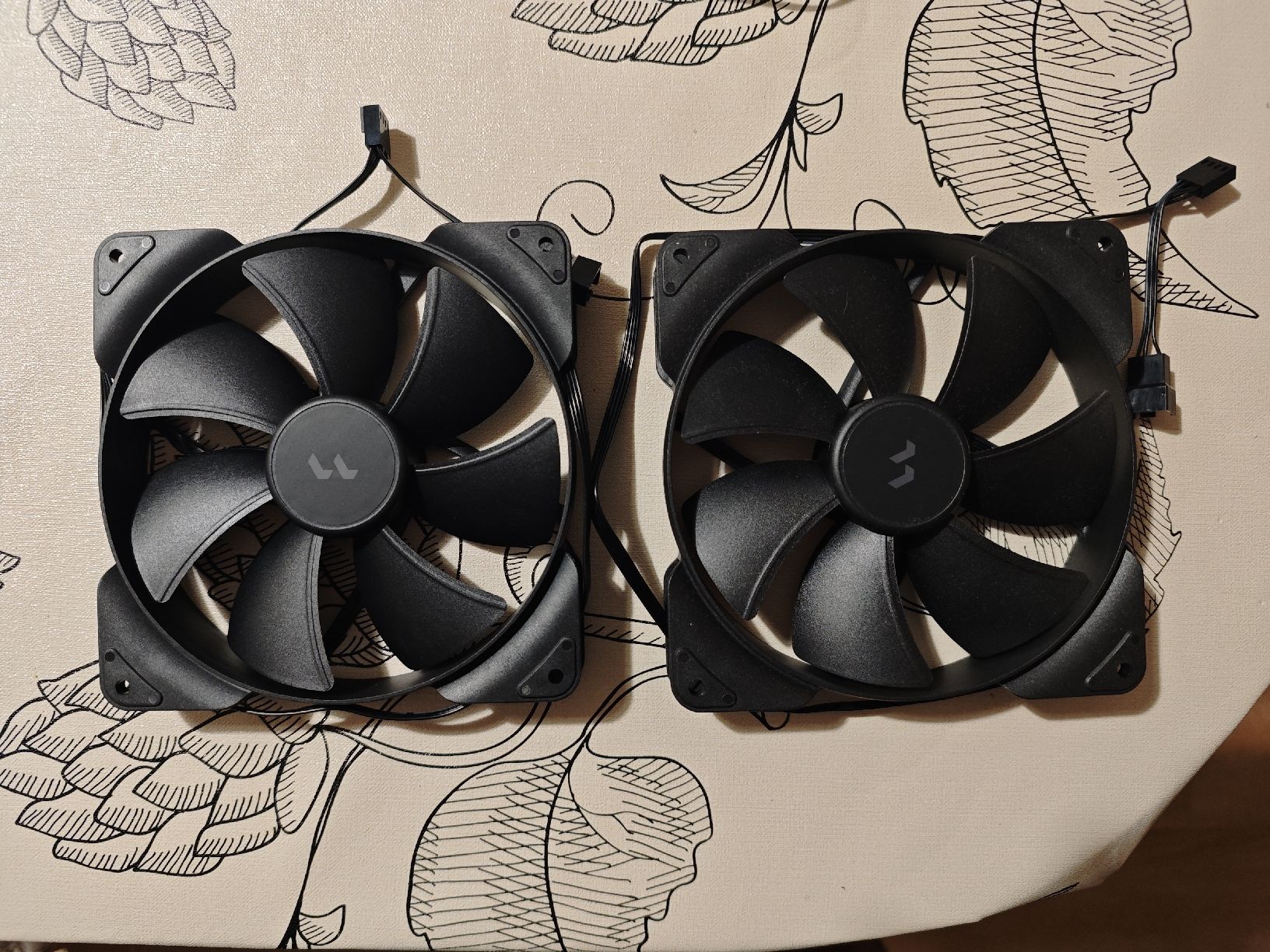 Fractal Ventilateurs: 2x Fractal Design Luefter neu – Neuf (Voir description) à Spiez par G555CS