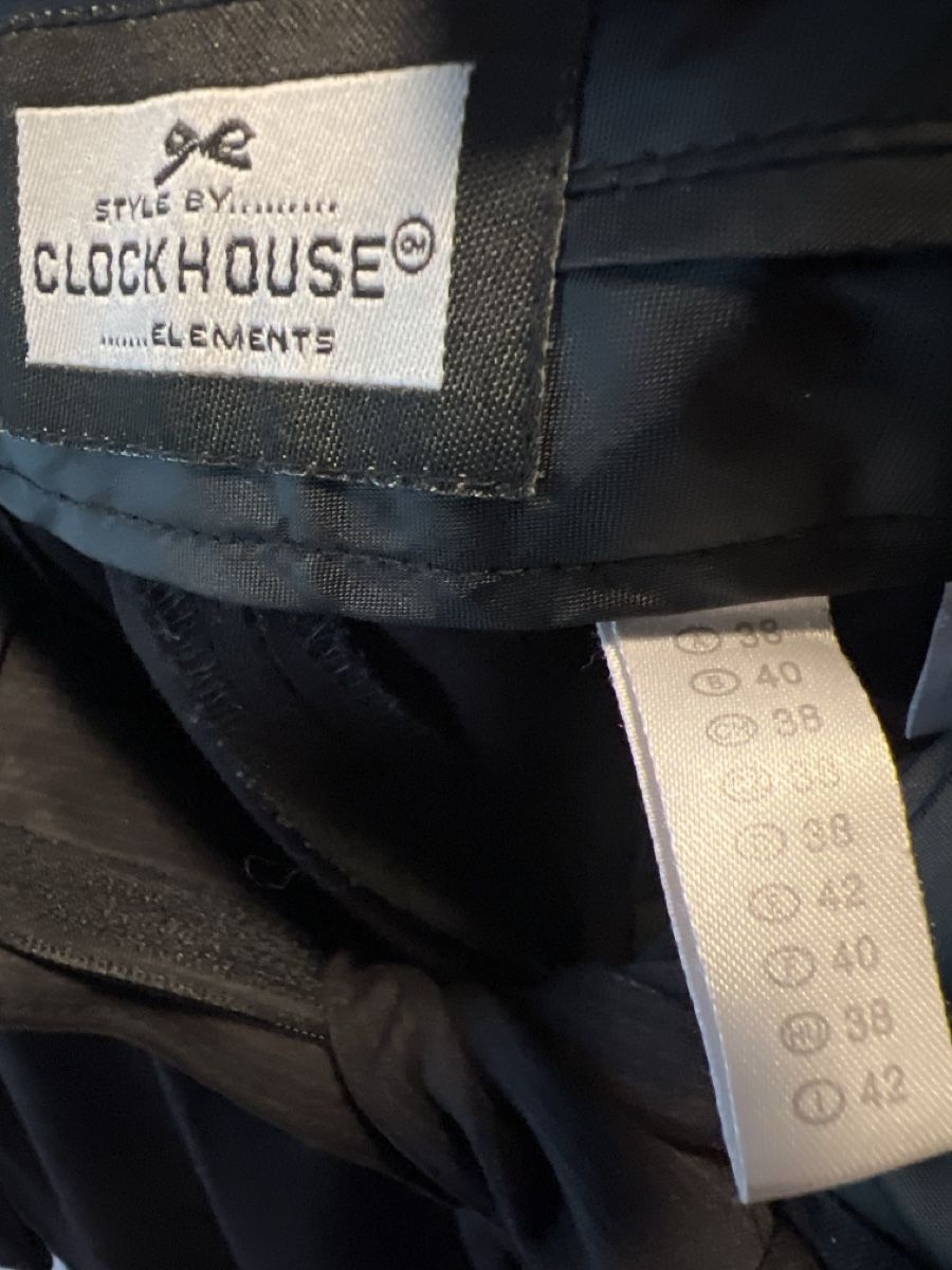 C&A Pantaloni: Schwarze Stoffhose Clockhouse Gr. 38 – Usato da Linden venduto da Annelie12 4