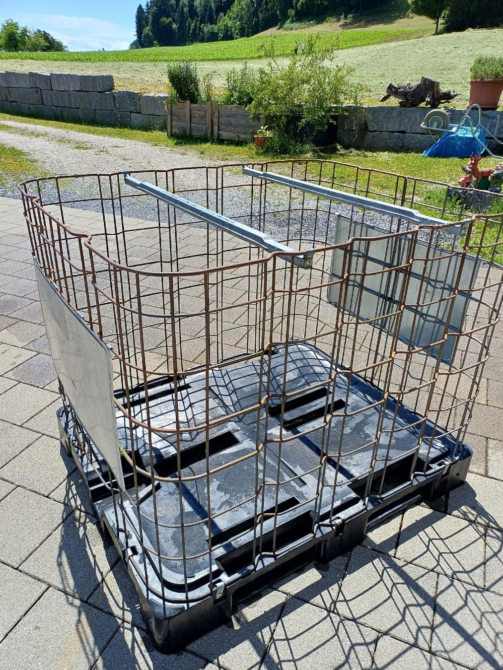 Baucontainer: Stabiler Gitter-Container  (Sommerangebot) – Gebraucht aus Zuckenriet von Res.