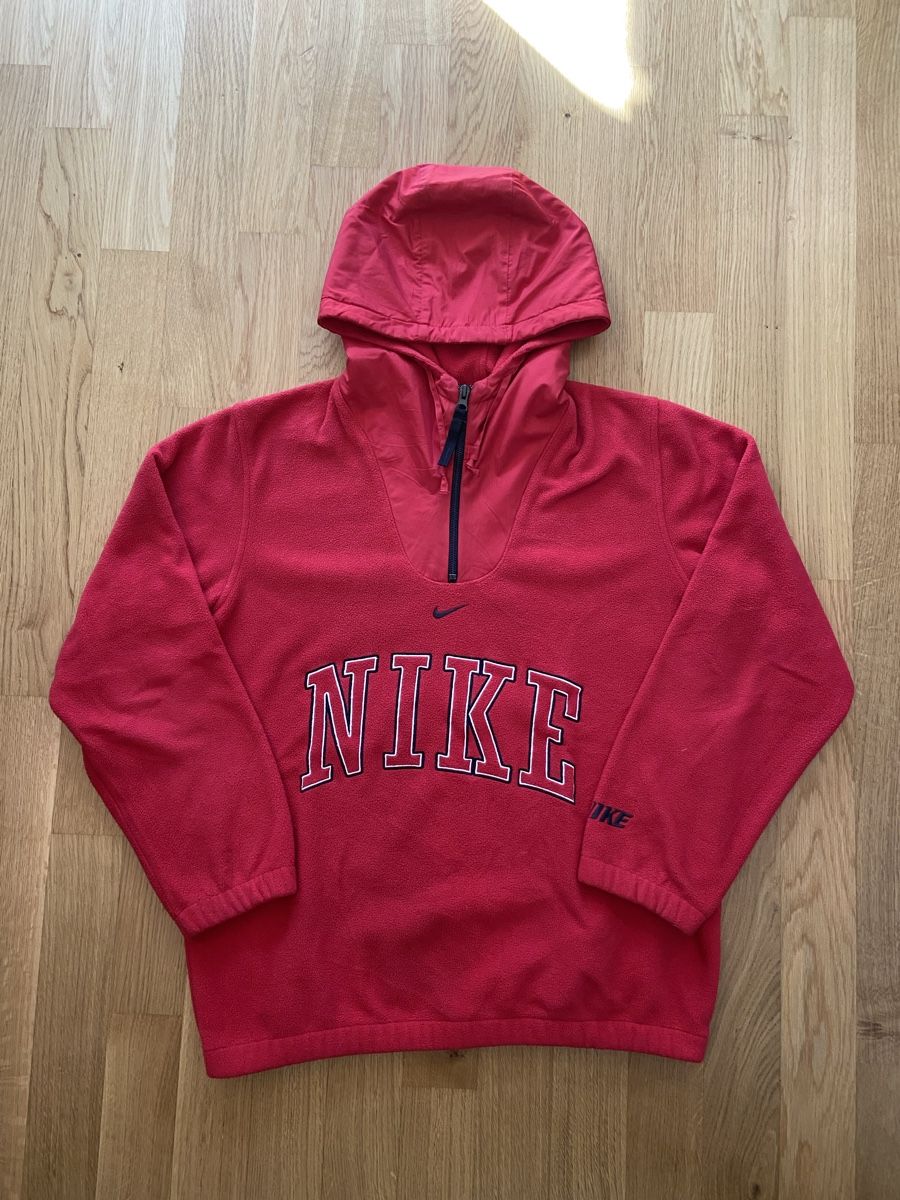 Nike Maglioni & Felpe: Nike Fleece mit Kapuze – Usato da Thayngen venduto da golazo_vines
