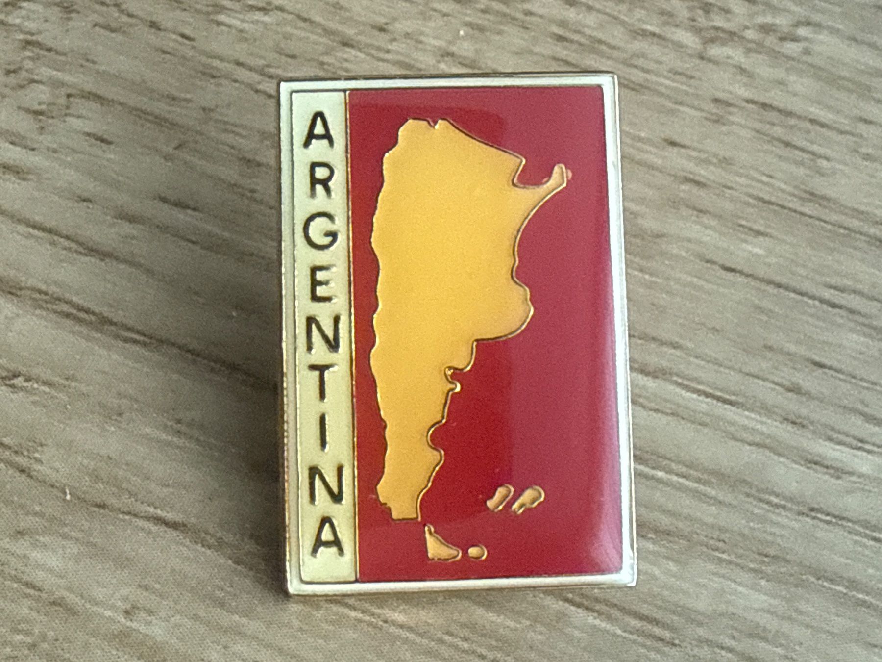 Placchette & Badge: Pin Argentina – Usato da Glattbrugg venduto da Schweigmatt