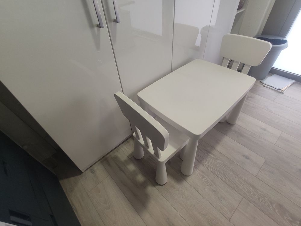 IKEA MAMMUT Tisch und 2 Stühle weiss Kaufen auf Ricardo