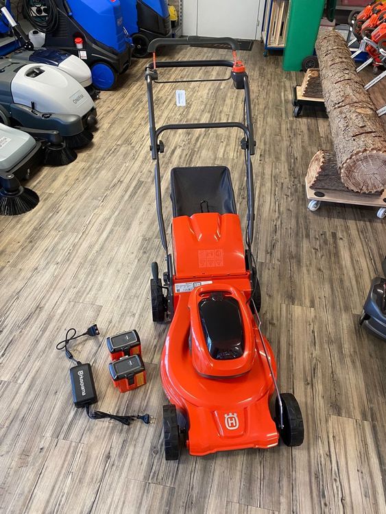 Husqvarna Akkumäher Rasenmäher LC 142 iS mit 2x Akku Kaufen auf Ricardo