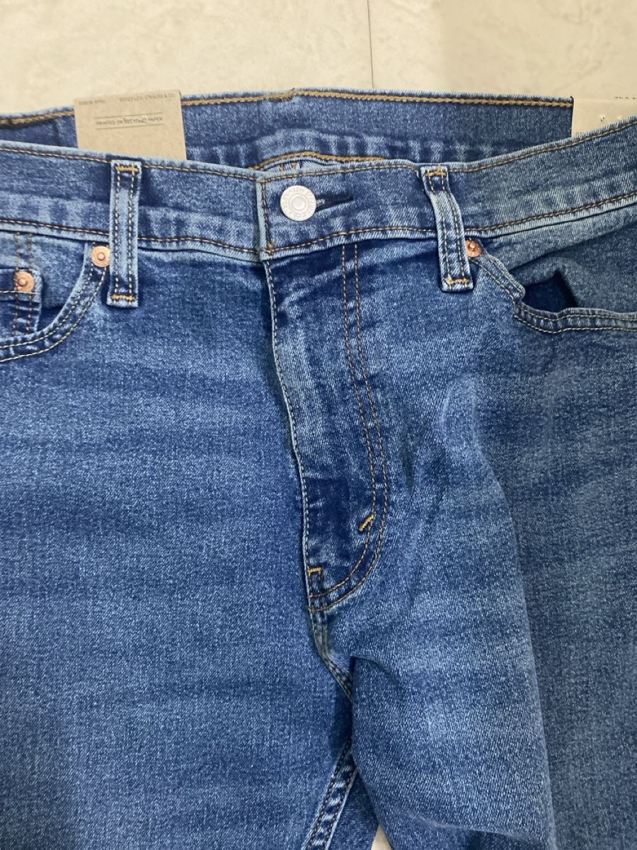 Levi's Jeans: Levi's Jeans 513 Slim Straight – Neu und originalverpackt aus Buchs SG von mar_pfp5 1