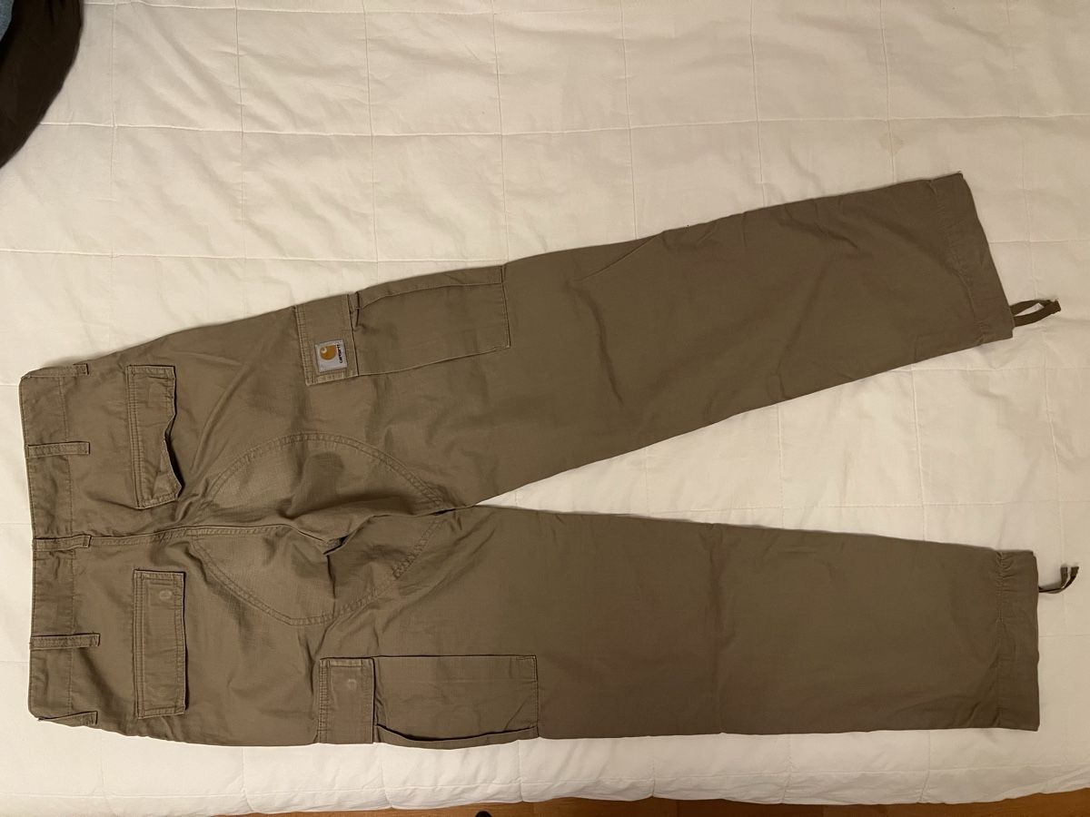 Carhartt Pantaloni: Carhartt Cargo Pants, size 28x32 – Usato da Bern venduto da EmptySpaceS 3