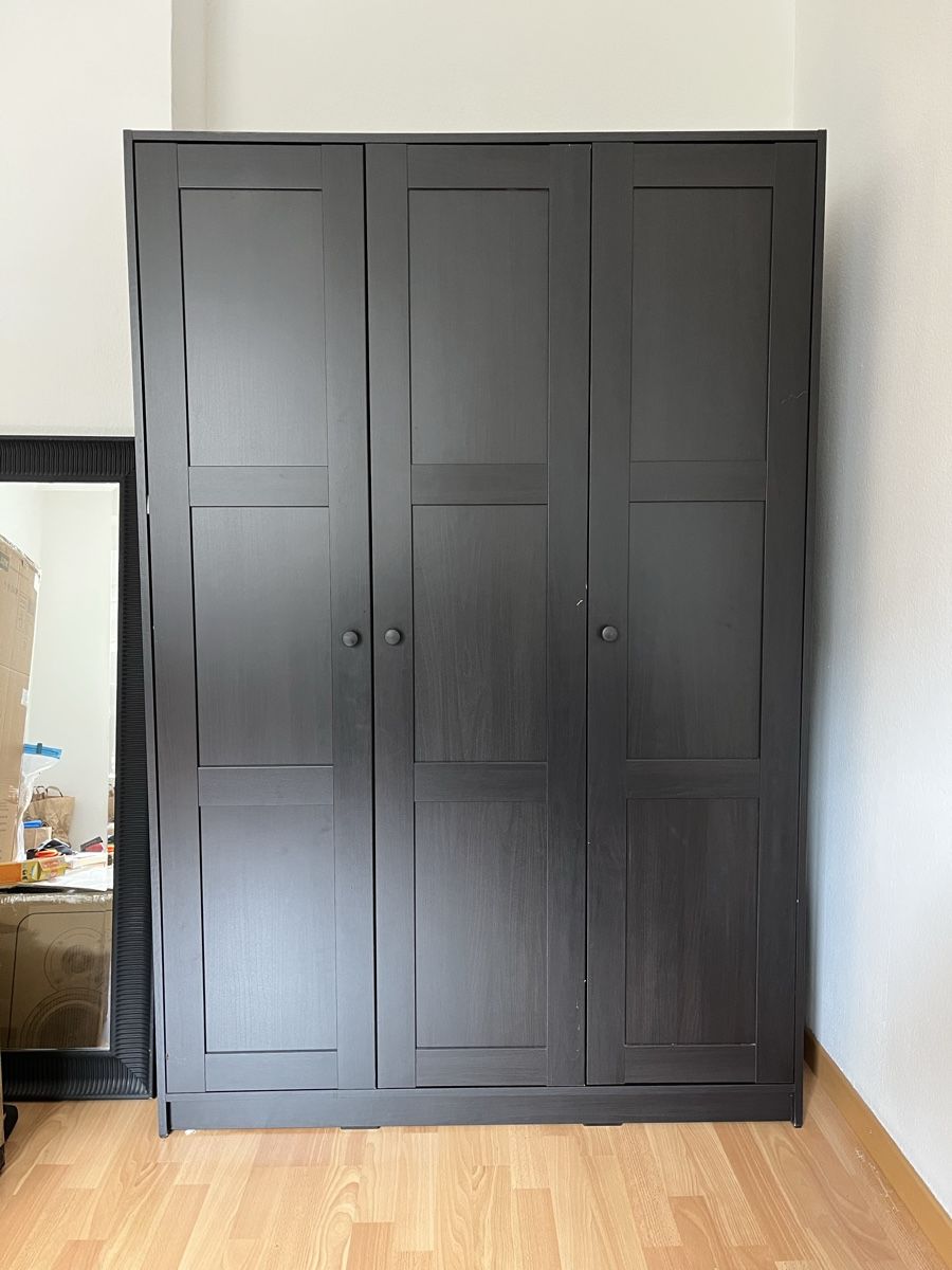 Ikea Armoires: Black wardrobe  – D'occasion à Zürich par ctm_kmf2