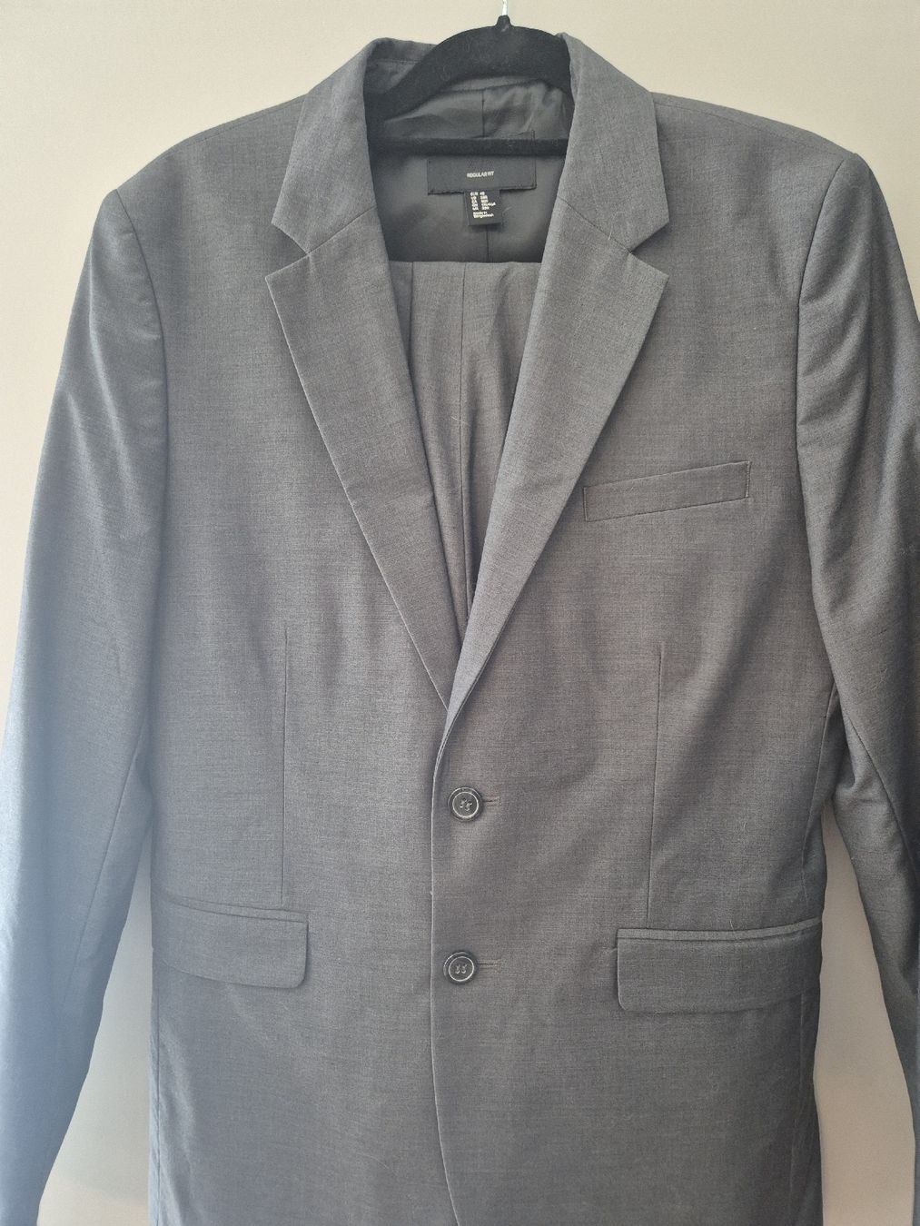Completi: H&M Herren Anzug, Grau, Regular Fit, Grösse 48 – Nuovo (secondo la descrizione) da Zürich venduto da mit_jz2x 3