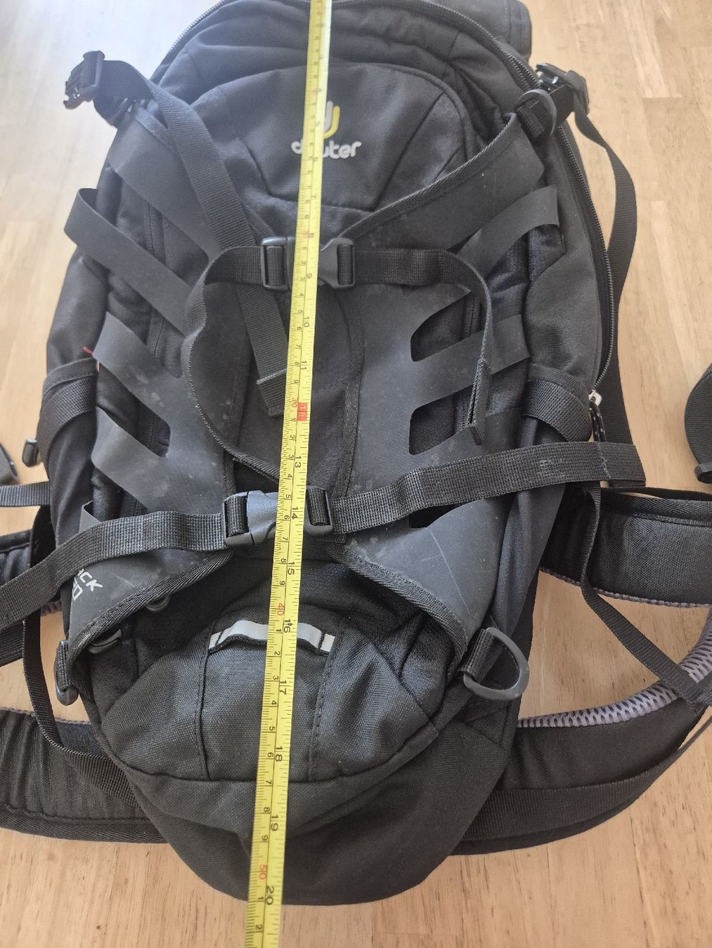 Deuter Rucksäcke: Deuter Attack 20 Rucksack Protektor gut erhalten – Gebraucht aus Zürich von Inanina 6