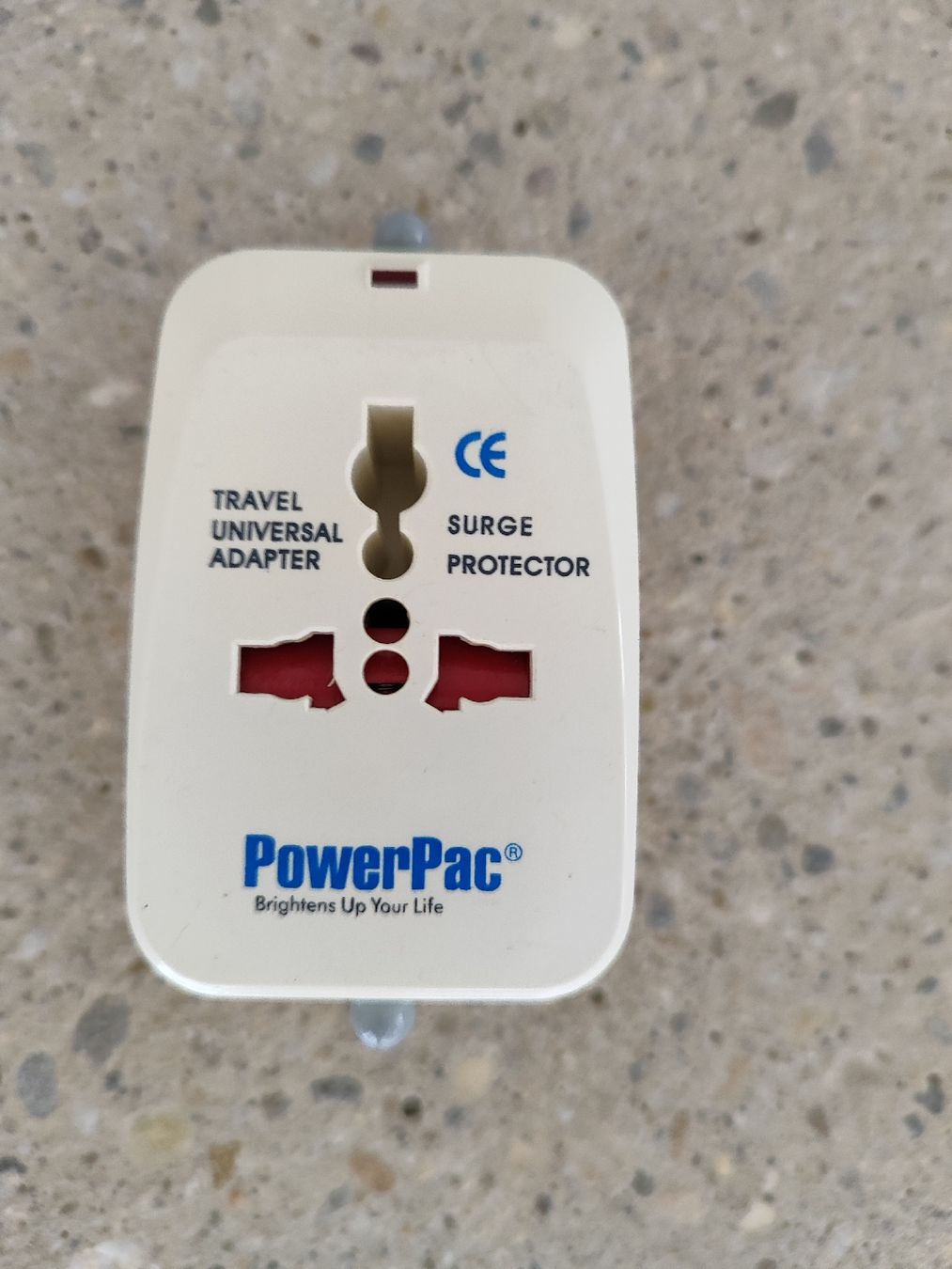 Unità & Adattatore: Reiseadapter PowerPac Universal mit Schutz – Difettoso da Mülligen venduto da vagos85