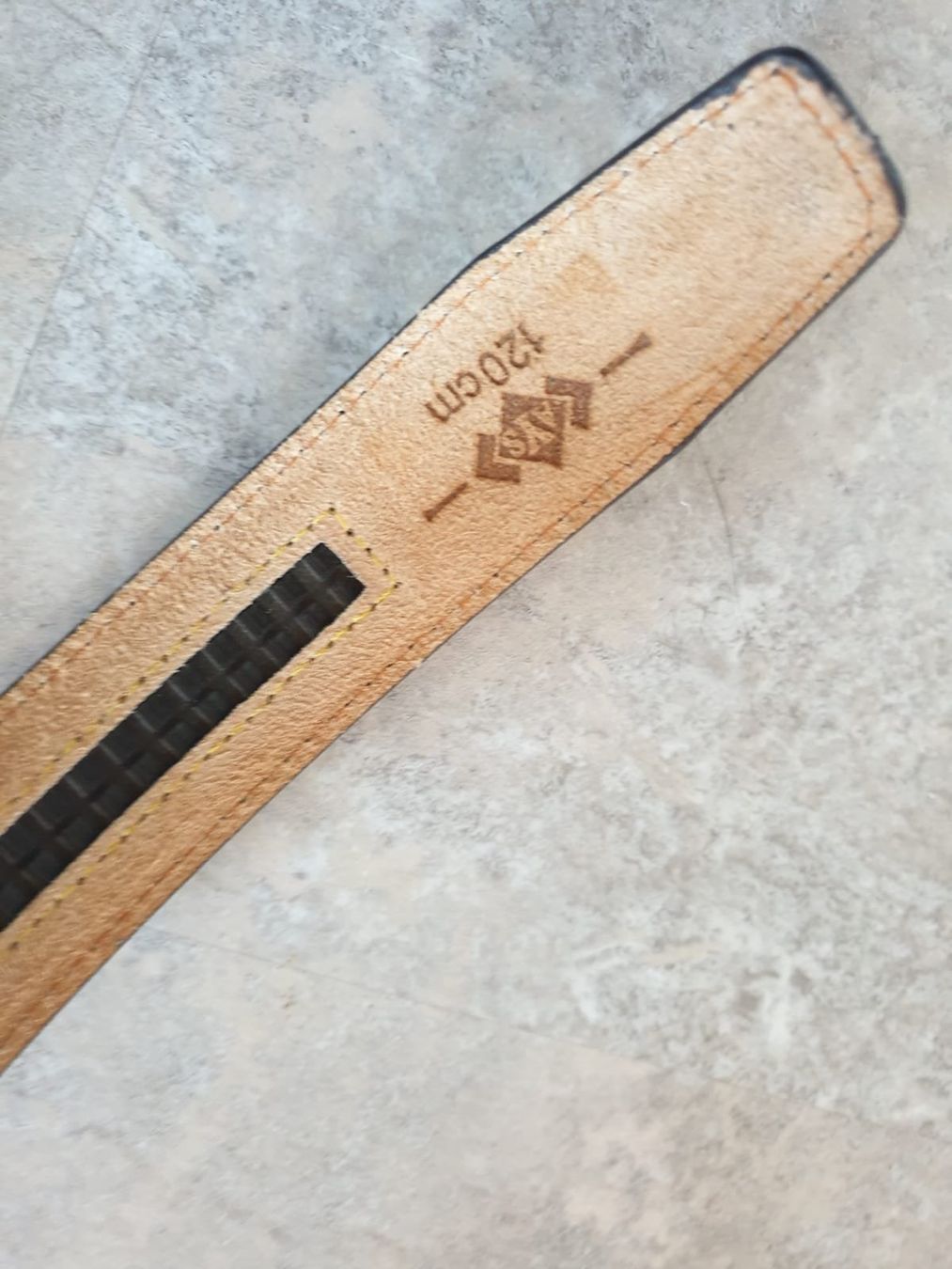 Cinture: Ledergurt mit VW-Schnalle 120 cm – Nuovo e nell'imballaggio originale da Schliern b. Köniz venduto da squ_8c5j 1