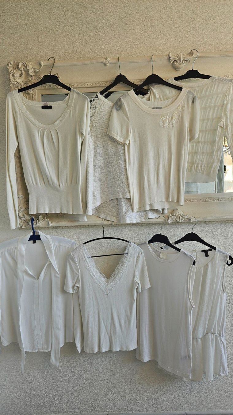 Lotti di vestiti: Kleiderpaket Gr. M Weiss 9 Stück Pullis Blusen Hose – Usato da Gossau ZH venduto da fashiontwo 1