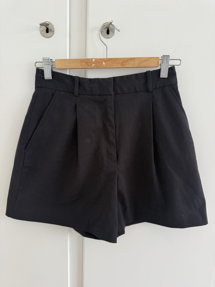Zara Hosen: shorts – Neu (gemäss Beschreibung) aus Zürich von jul_5t9s