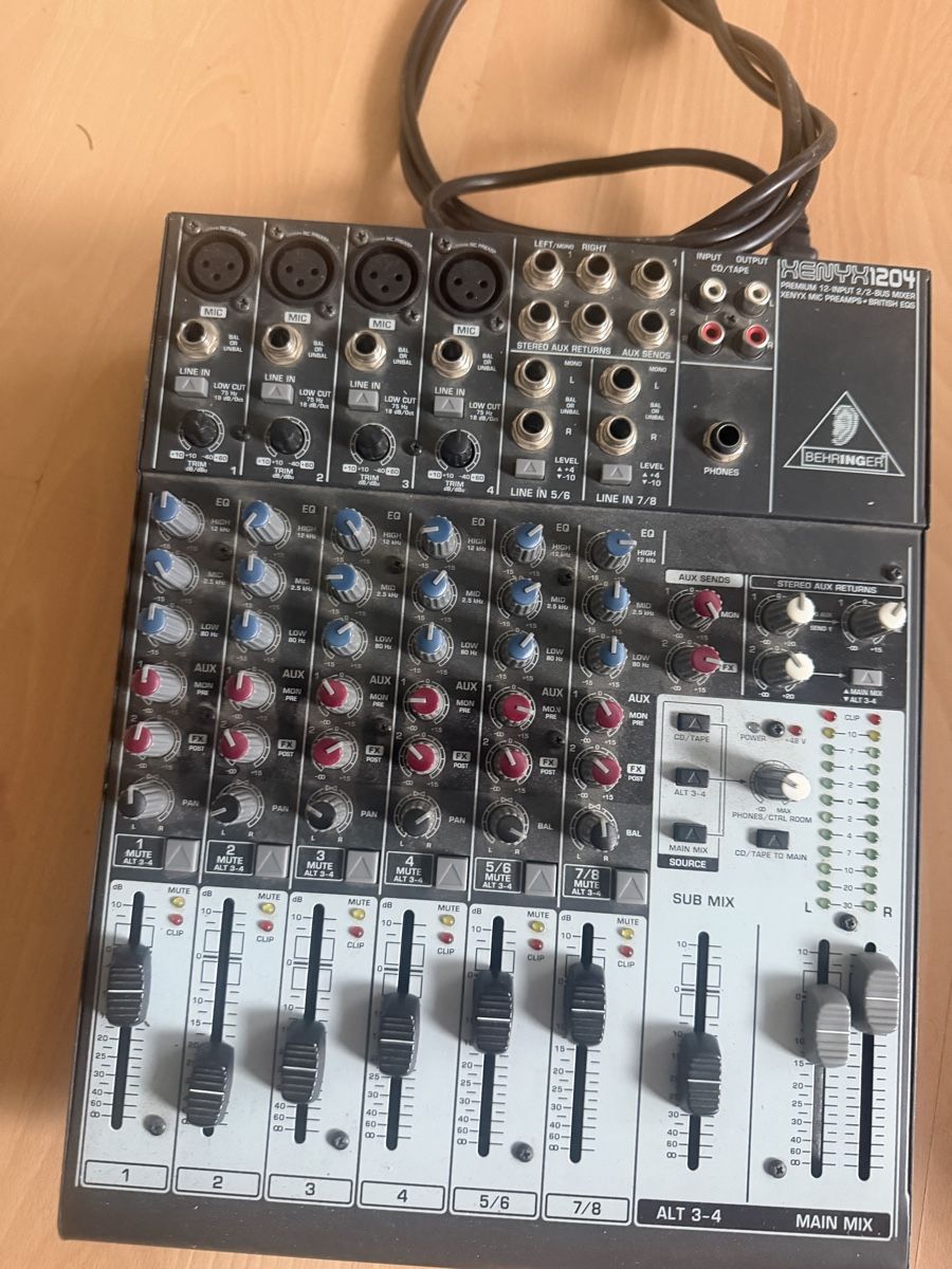 Console di mixaggio: : Behringer XENYX 1204 Mischpult  – Usato da Baden venduto da noli.r 4