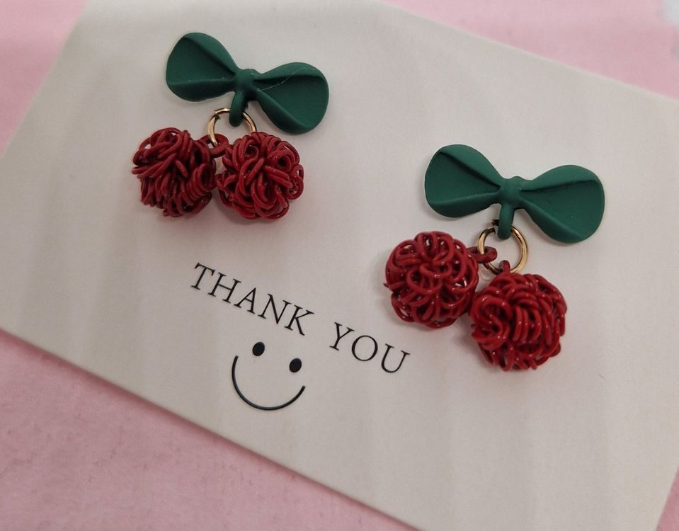 Orecchini pendenti & Orecchini a lobo: Schmuck rote Ohrringe in Kirsch-Form – Nuovo (secondo la descrizione) da Rotkreuz venduto da Carbone_Bijou-Shop