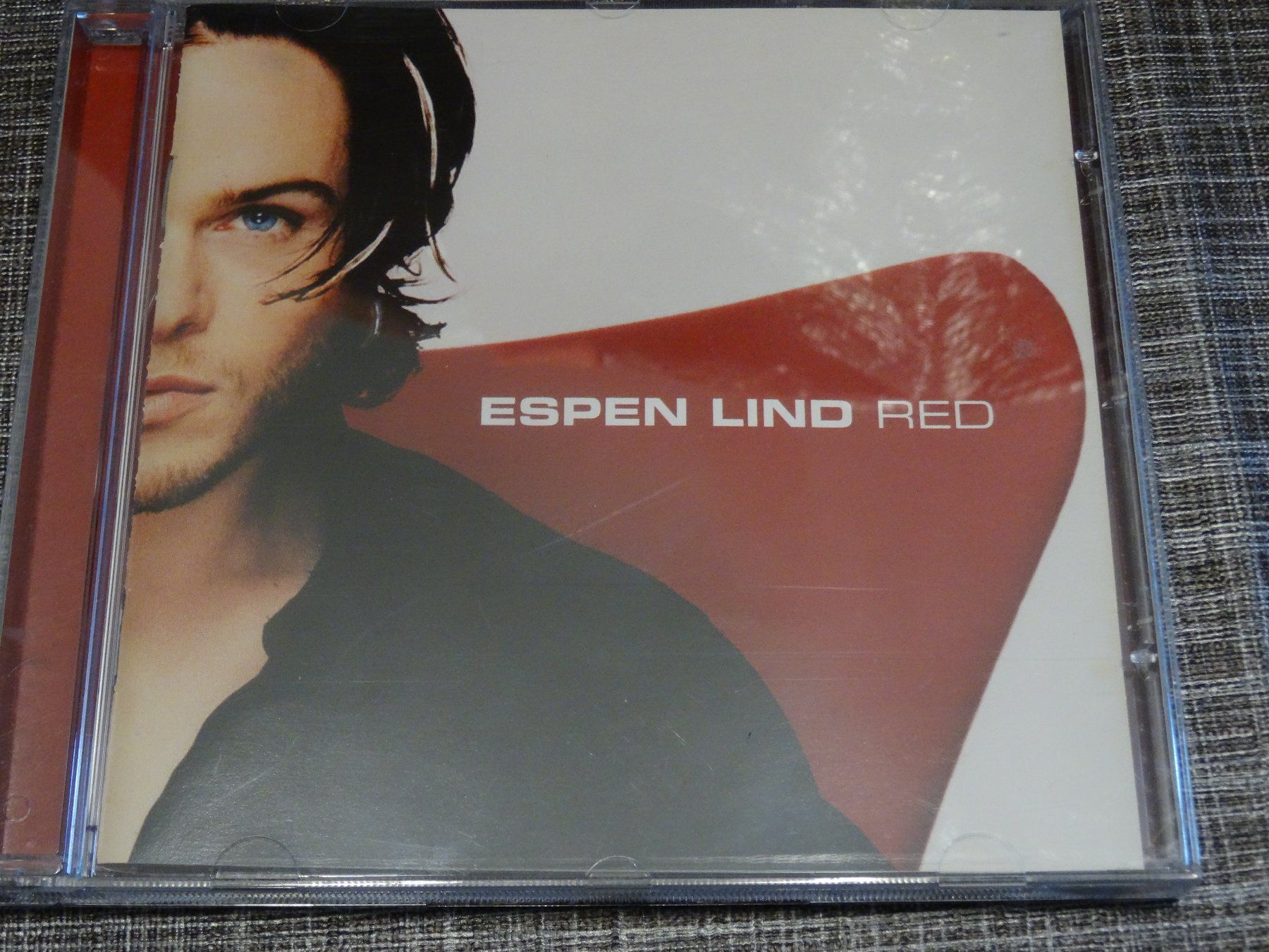 CD: Espen Lind - Red CD – Usato da Olten venduto da Disc-Ausverkauf