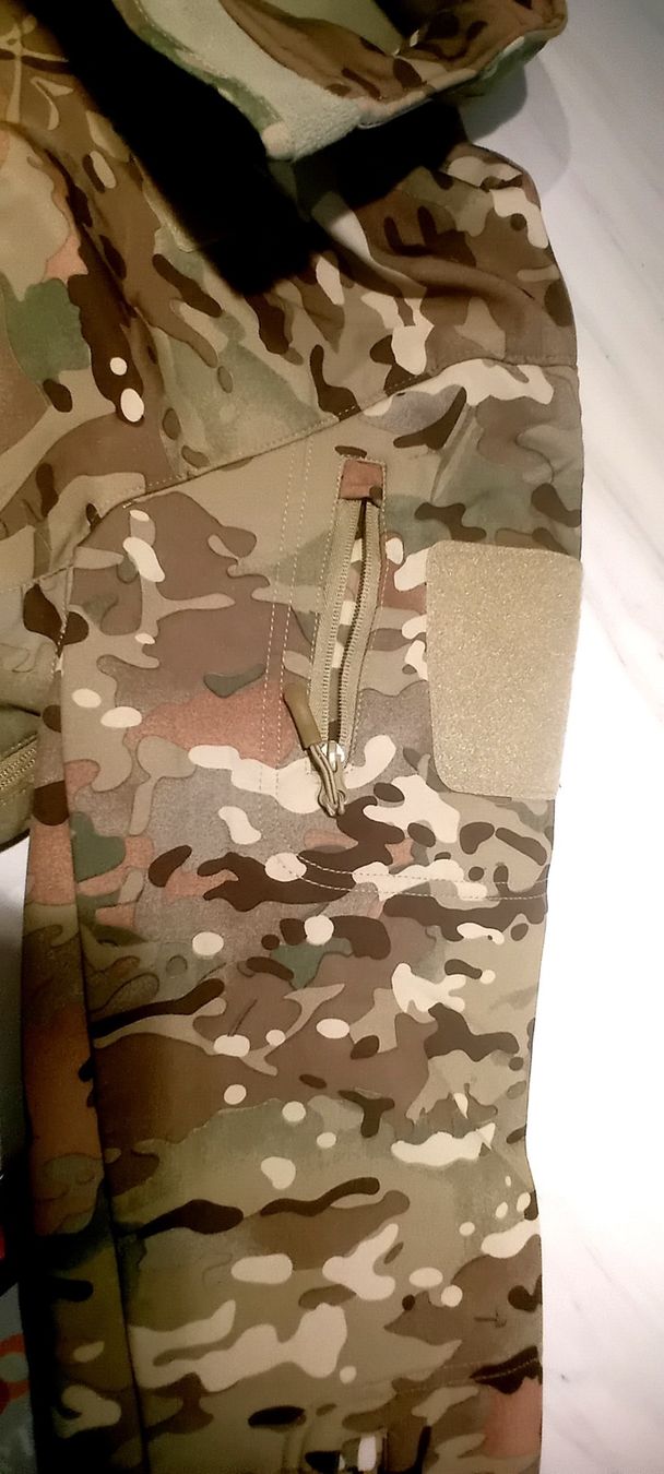 Jacken: Tarnjacke Windstopper – Gebraucht aus Hombrechtikon von kialani 3