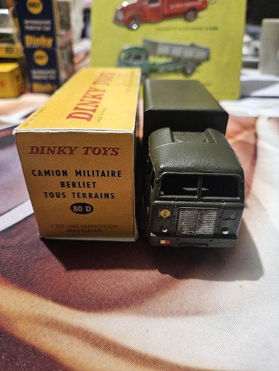 Camion Berliet Dinky Toys 1er Secours
