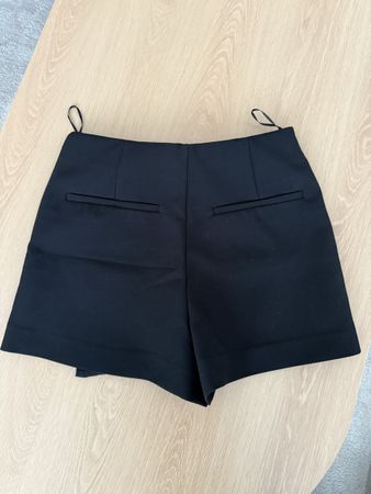 Shorts/Rock Zara neu