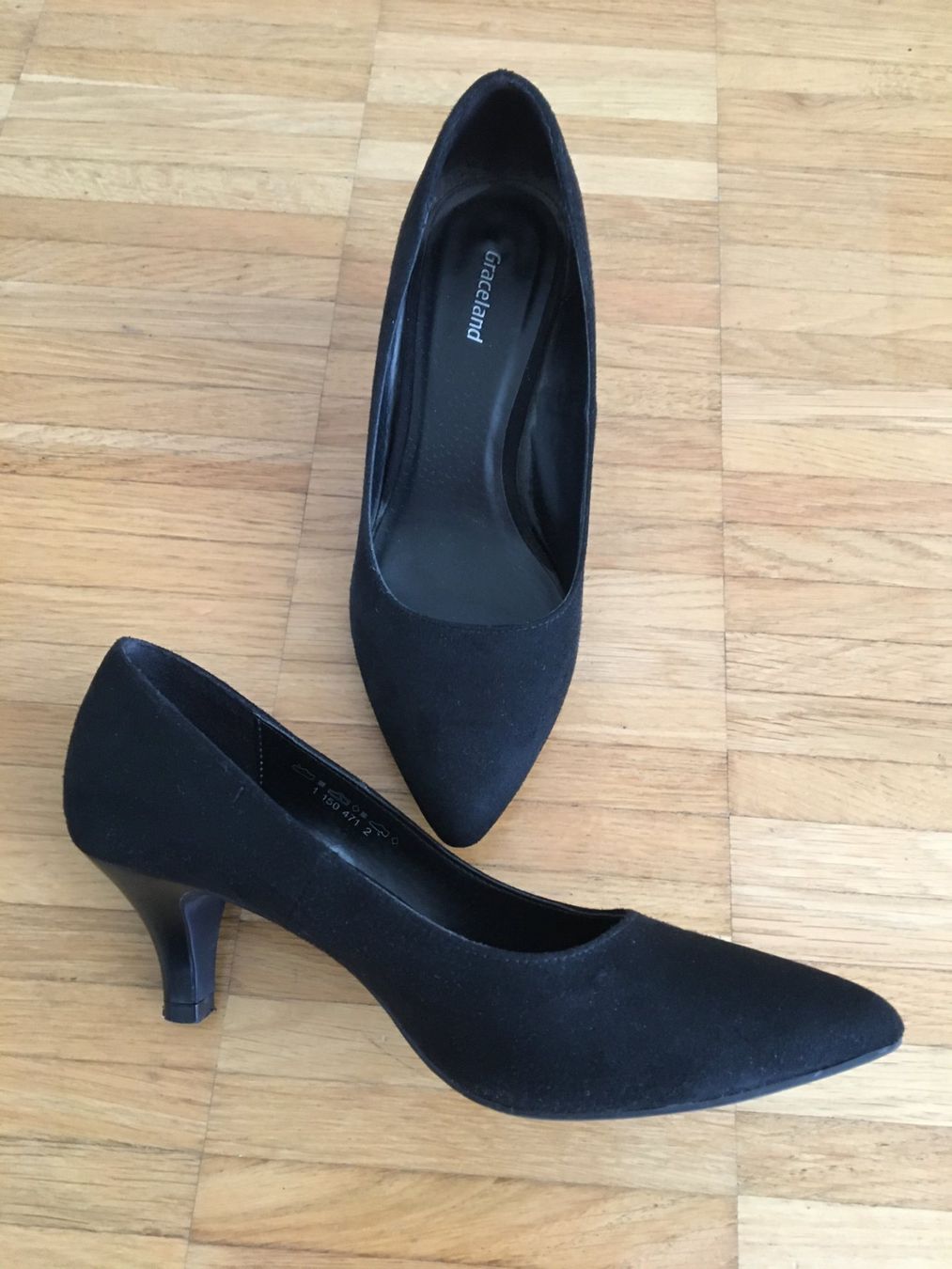 Damenschuhe: Klassische Pumps, Gr. 36 - Neuwertig – Gebraucht aus Basel von Nofretete39 3