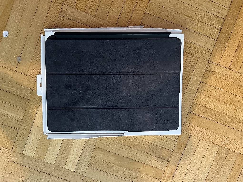 Coques & Sacs: Schwarzes Cover iPad 6 und 7 Gen – D'occasion à Zürich par gio_c7wd 3