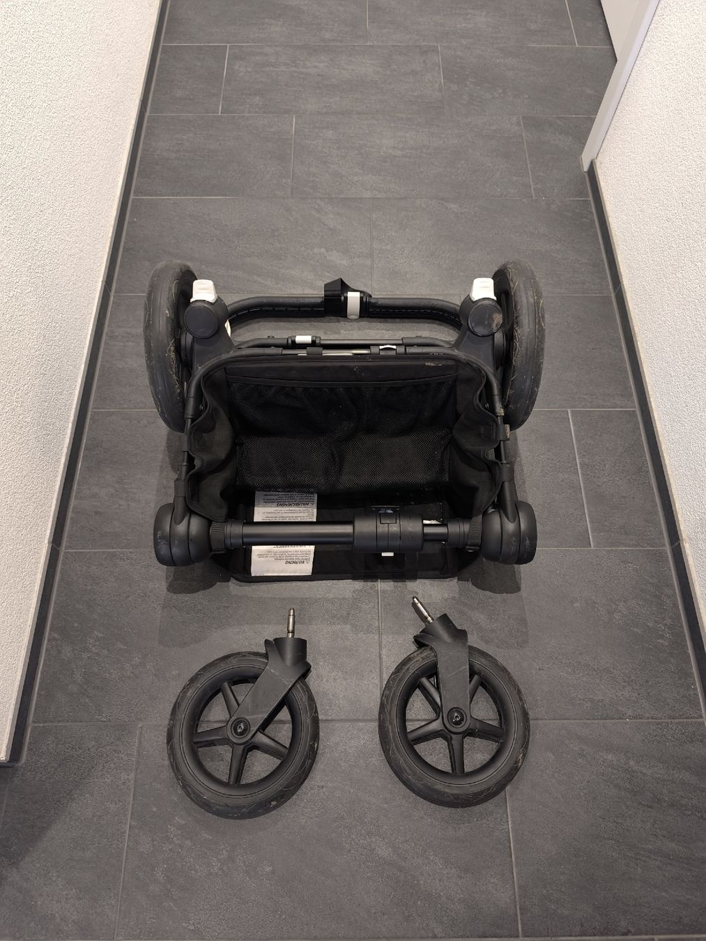Bugaboo Carrozzine: Bugaboo Donkey Zwillingswagen mit Zubehör – Usato da Trimbach venduto da onu_r9ml 8