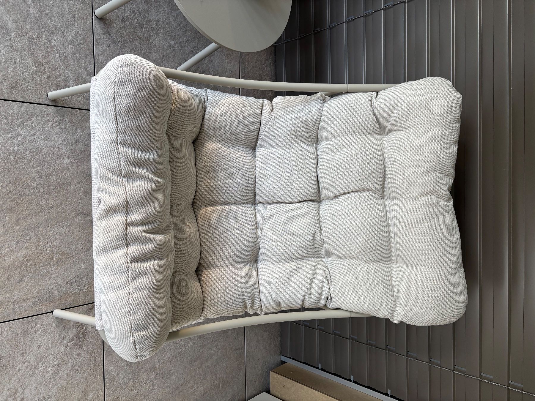 Micasa Set di tavolo e panche: Gartenstühle mit Salontisch – Usato da Winznau venduto da Nele11 1