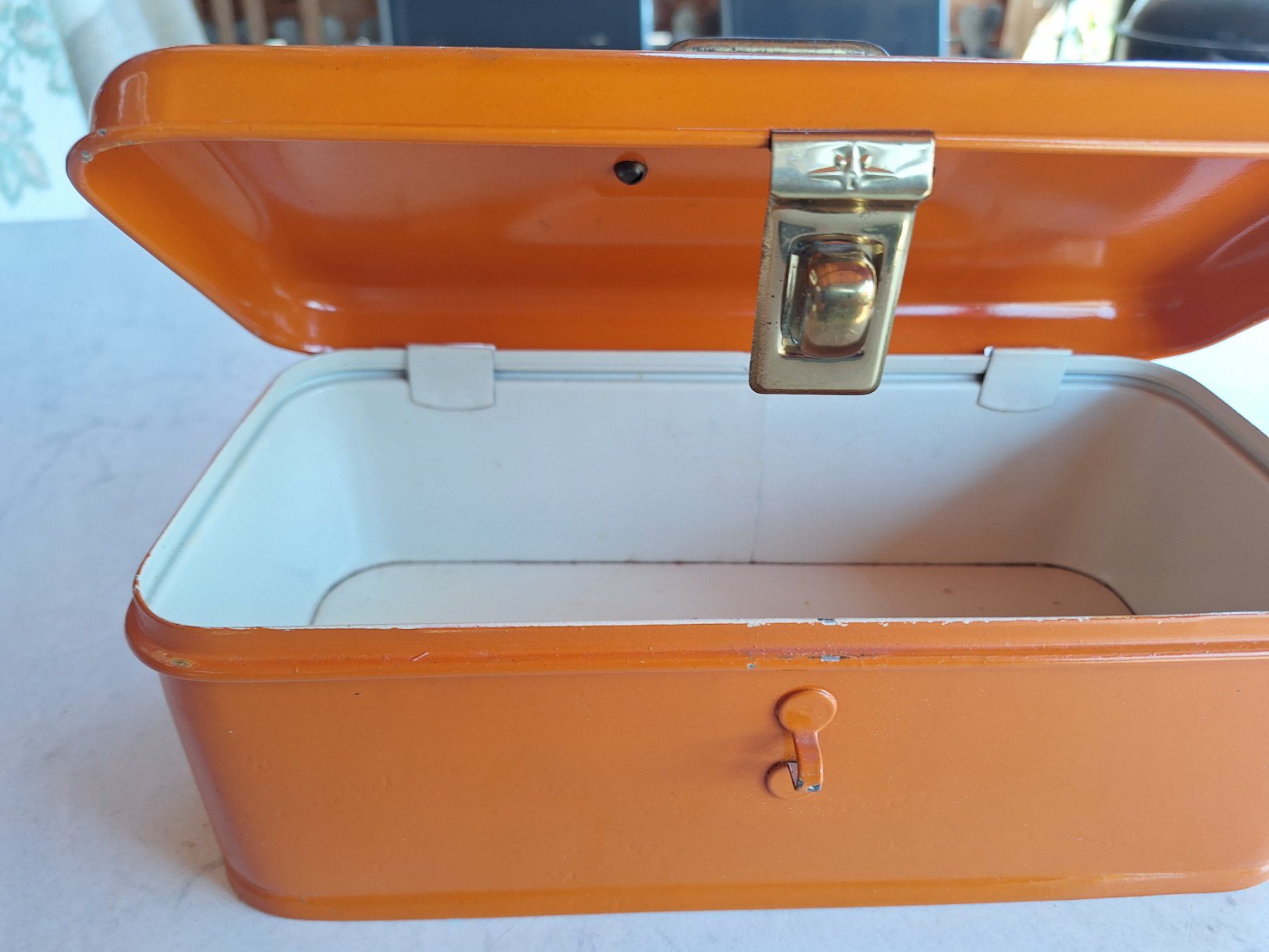 Casse di trasporto: VINTAGE BLECHDOSE IN ORANGE – Usato da Huttwil venduto da Kunterbuntli 1