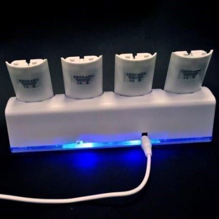Caricabatterie: Nintendo Controller Ladestation + 4 Akku – Nuovo (secondo la descrizione) da Thun venduto da Newnewshop 1