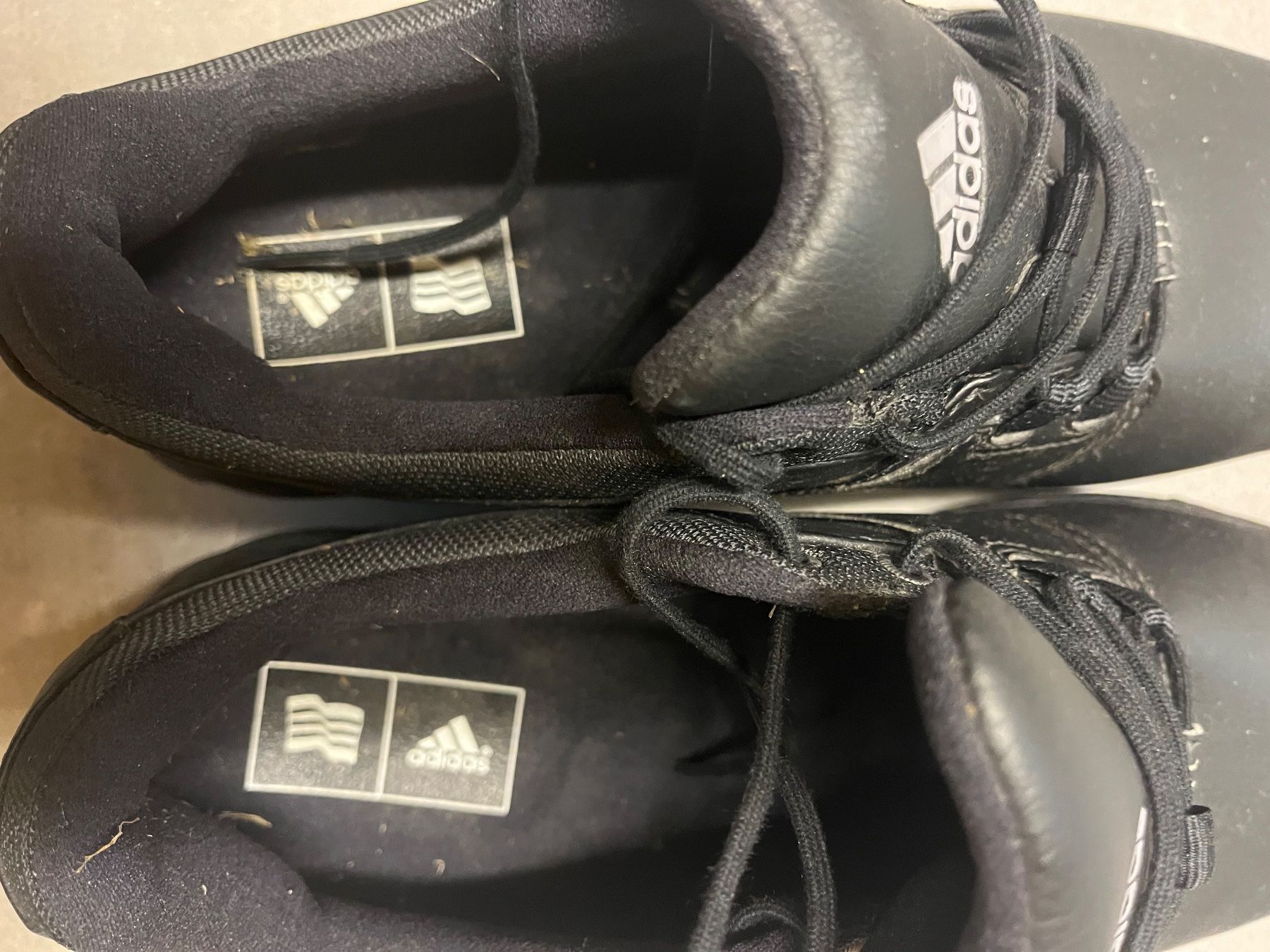 Adidas Scarpe da uomo: Adidas Golf Schuhe Leder 44,5 – Usato da Neerach venduto da fuz_8d7l 1