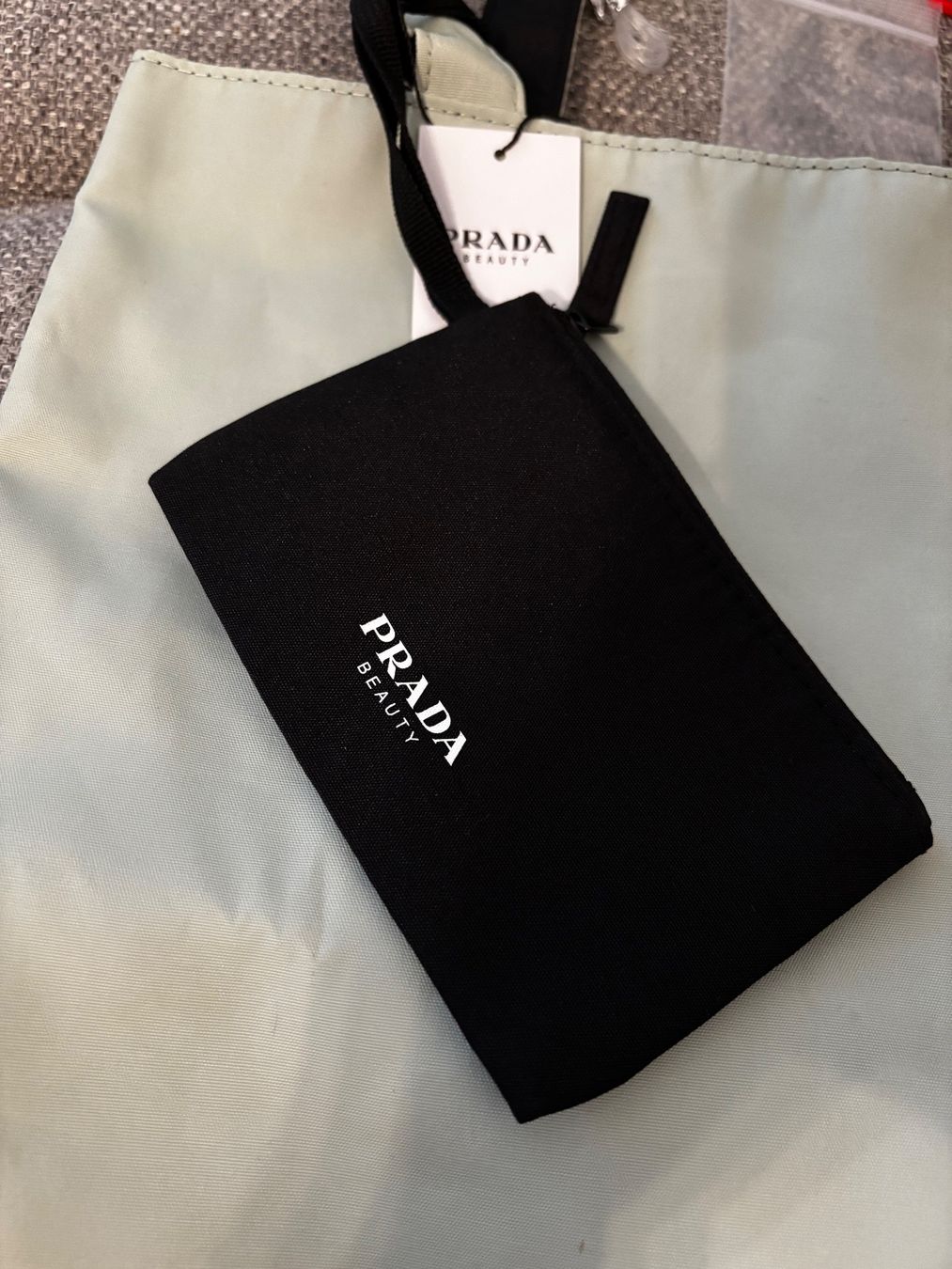 Prada Borse da donna: Prada Beauy Tote Bag schwarz/Avocado – Nuovo (secondo la descrizione) da Uznach venduto da Vintage2022. 1