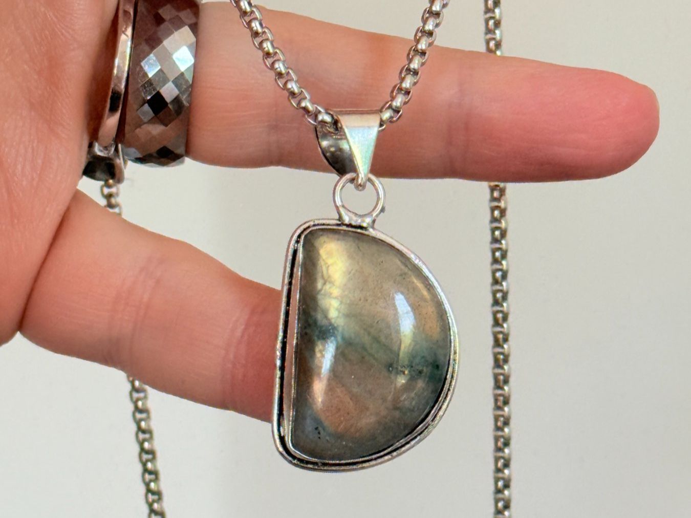 Catenine: Magnifique collier avec labradorite – Nuovo e nell'imballaggio originale da Genève venduto da AWWA
