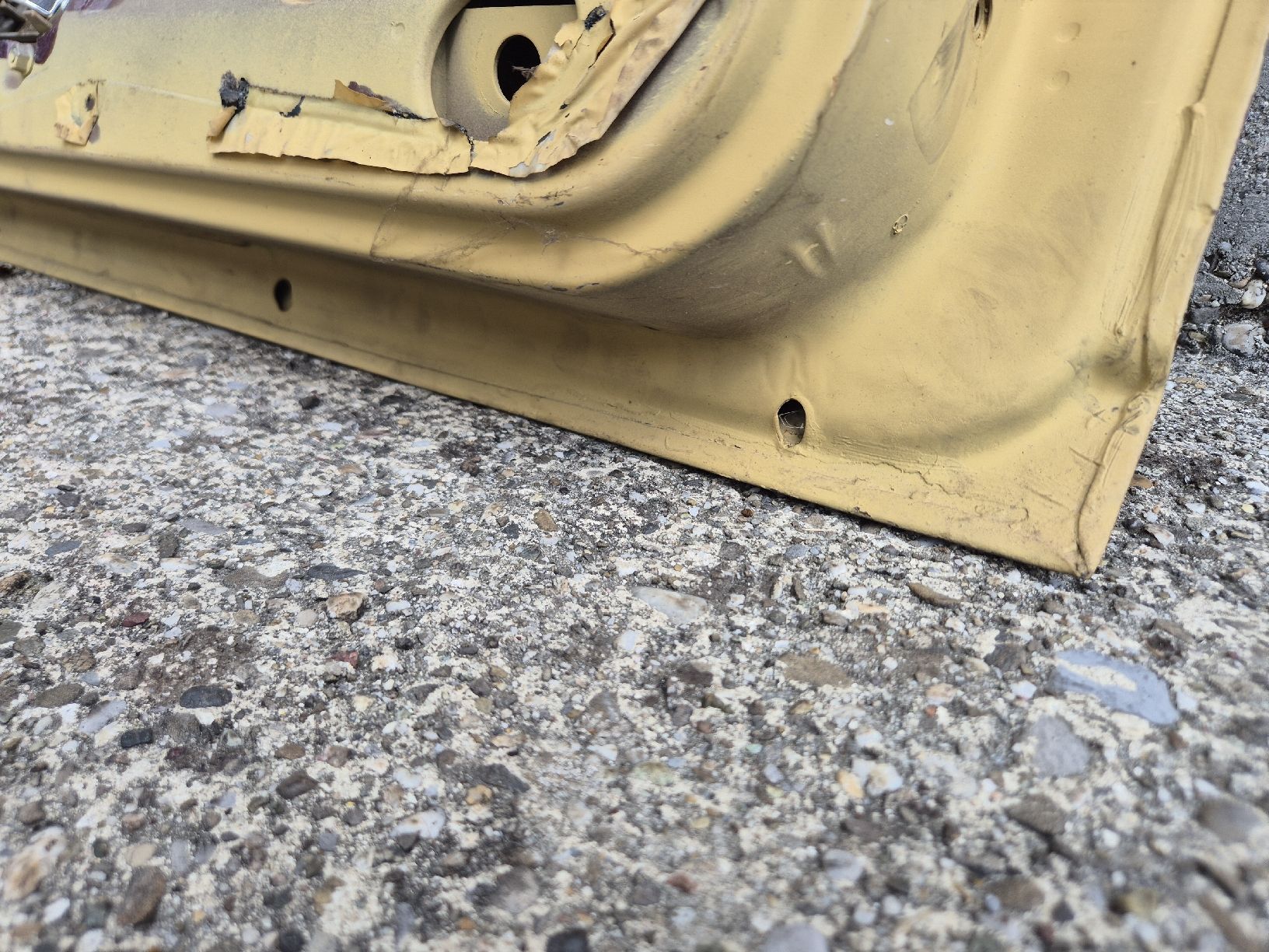 Nissan Alle Autoersatzteile: Datsun 240 Z Türe links  – Gebraucht aus Wangen b. Olten von madmax05 5