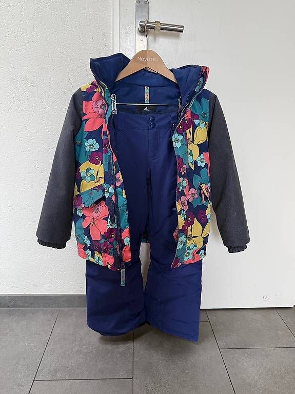 Jacken & Mäntel: Burton Winter/ski Size 128/134  – Gebraucht aus Schindellegi von hor_ll8f