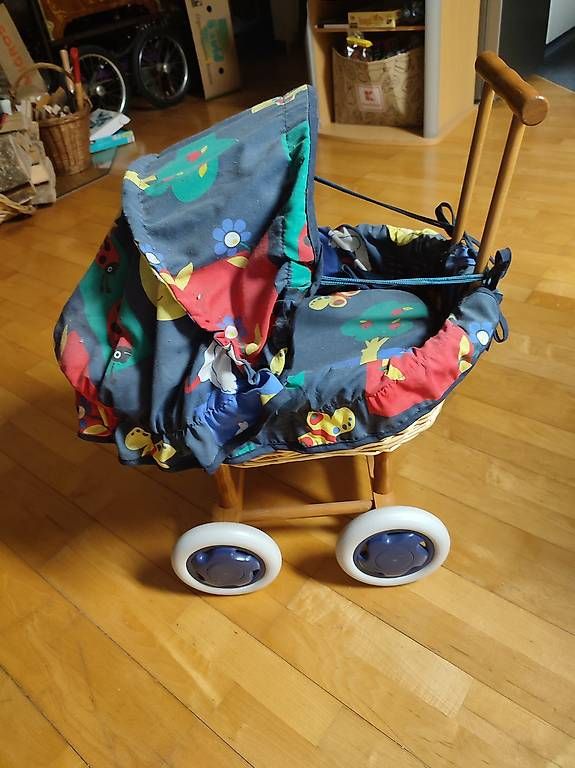 Carrozzine per bambole: Puppenwagen – Usato da Utzenstorf venduto da bimico 1