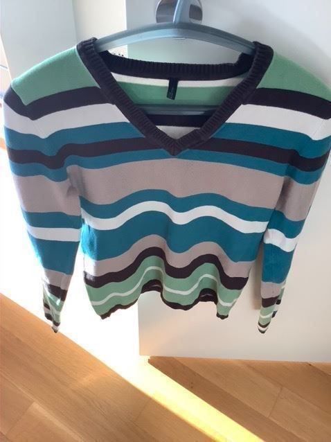 Benetton Pullover & Sweatshirts: Benetton Pullover – Gebraucht aus Kreuzlingen von shopaholicatheart_2