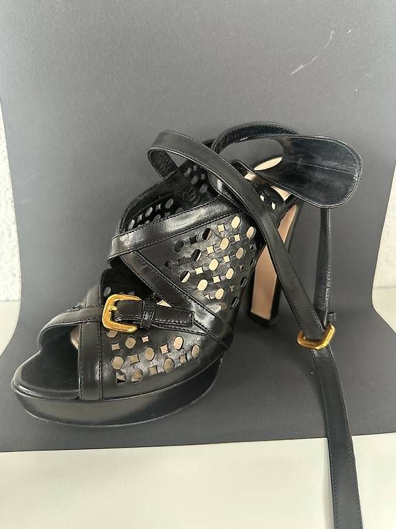 Prada Chaussures femmes: Prada Heels 38.5 nero – D'occasion à Riehen par flavi55 2