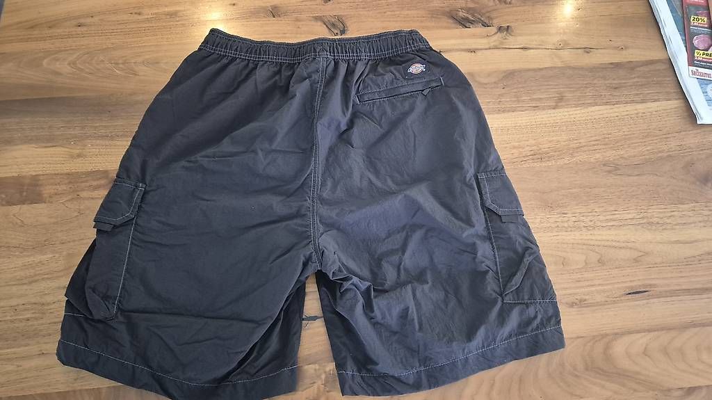 Dickies Pantalons: Dickies Jackson Cargo Shorts Gr. M – D'occasion à Rubigen par puma1975 1
